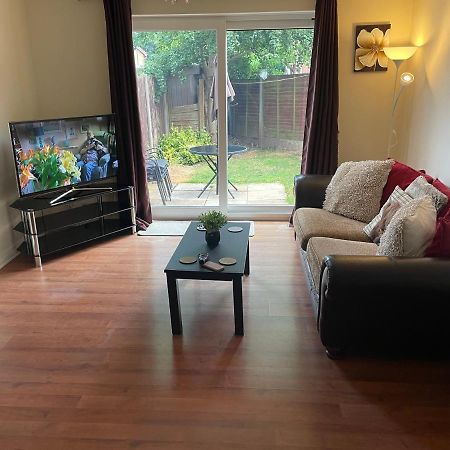 The Swallows Popular Location 3 Bedroom House Free Wi-Fi And Sky Tv In All Rooms Rough Close Exteriör bild